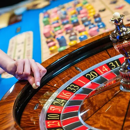 Cratos Premium Casino & 5* Kazaphani