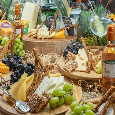 Cratos Premium Casino & 5* Kazaphani