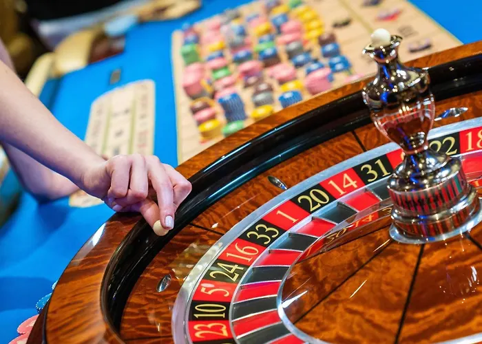 Cratos Premium Casino & 5* Kazaphani