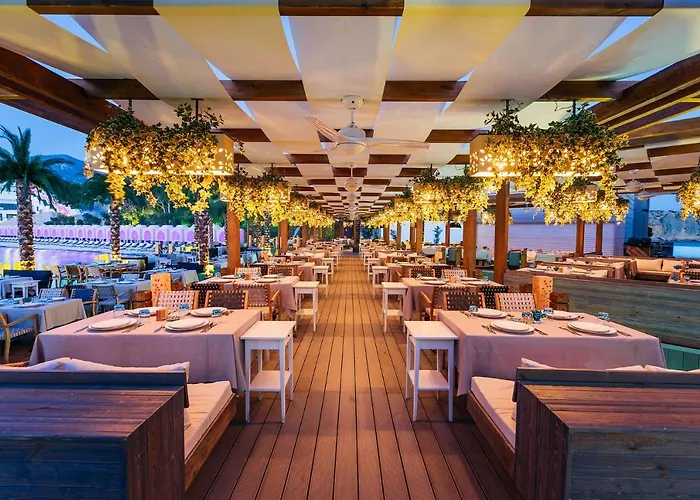 Cratos Premium Casino &