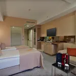 Cratos Premium Casino & Hotel Kazaphani