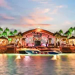 Cratos Premium Casino &