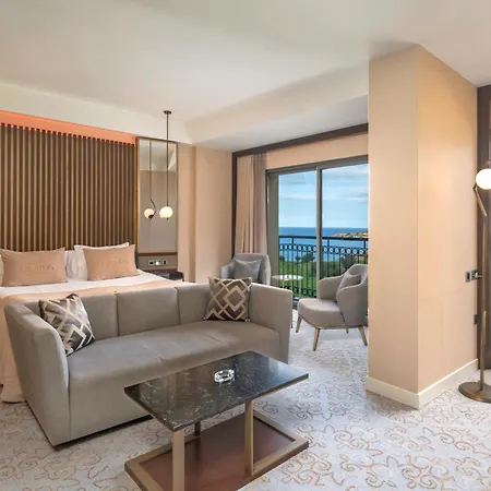 Cratos Premium Casino & Hotell