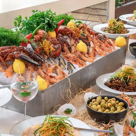 Cratos Premium Casino & Kazaphani