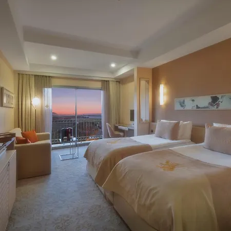 Cratos Premium Casino & 5* Kazaphani