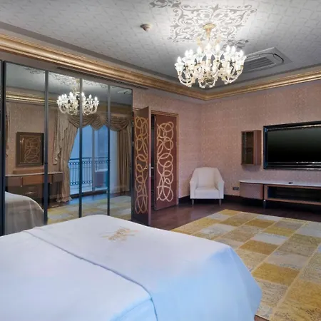 Cratos Premium Casino & Hotel