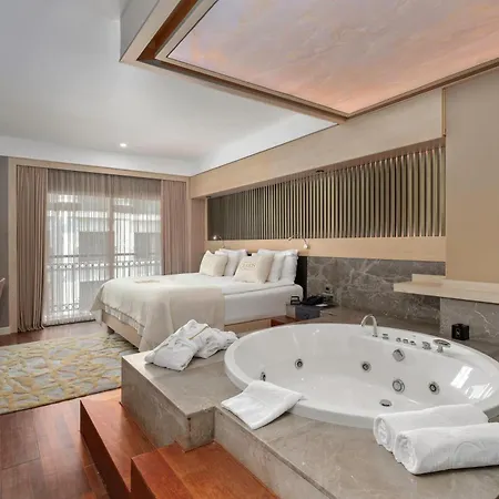 Hotell Cratos Premium Casino &