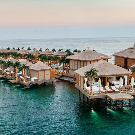 Cratos Premium Casino & Hotel
