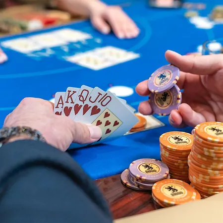 Cratos Premium Casino & 5*