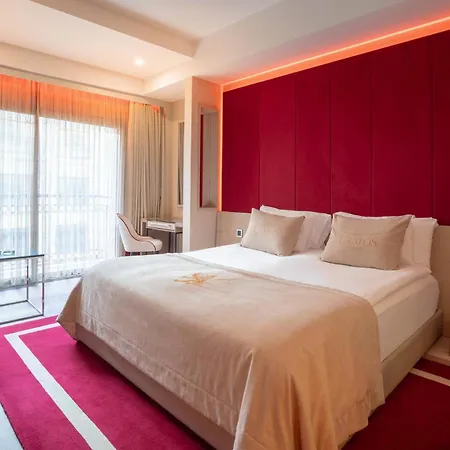 Cratos Premium Casino & Hotel Kazaphani