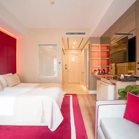Hotel Cratos Premium Casino &
