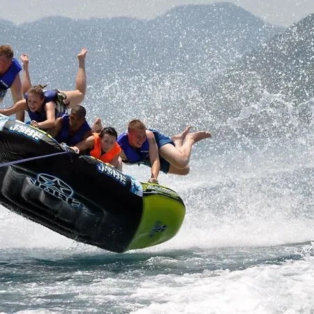 Cratos Premium Casino &