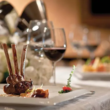 Cratos Premium Casino & 5*