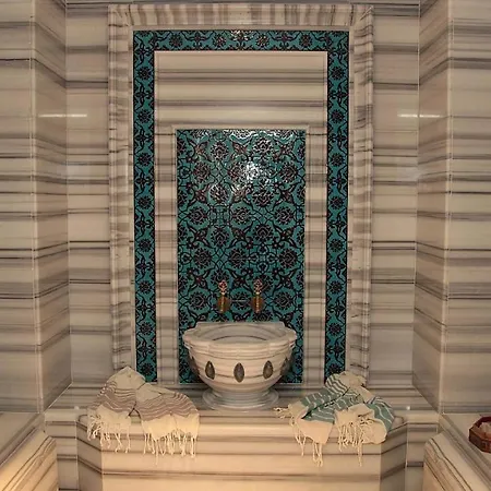 Cratos Premium Casino & Szálloda Ozanköy