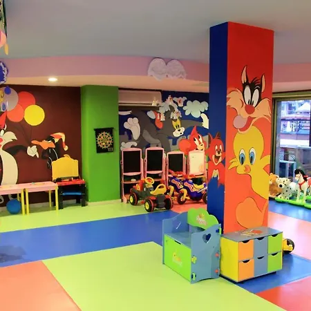 ホテル Cratos Premium Casino & 5*