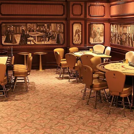 Cratos Premium Casino & 5* Kazaphani