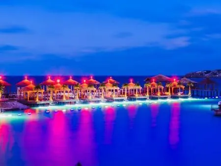 Cratos Premium Casino & Hotell 5*