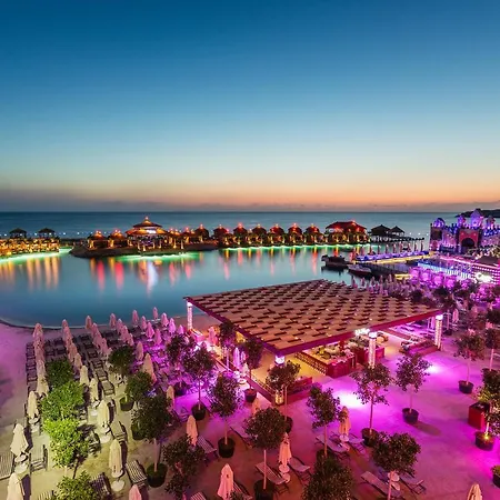 Cratos Premium Casino & Hotel
