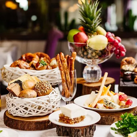 Hotel Cratos Premium Casino &