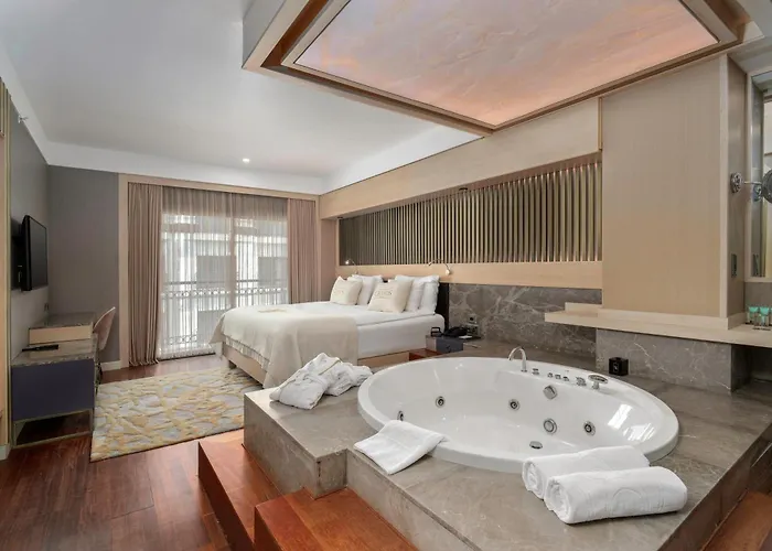 Hotel Cratos Premium Casino &