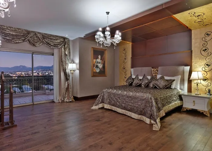 Cratos Premium Casino & 5*