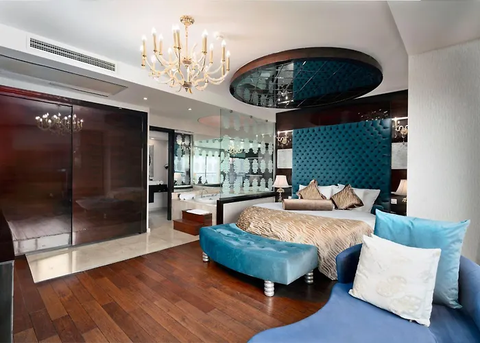 Cratos Premium Casino & Отель Kazaphani