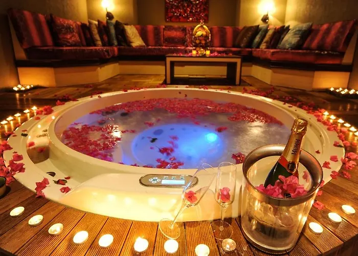 Cratos Premium Casino & Отель 5*