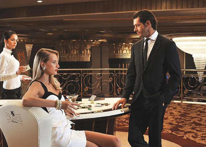 Cratos Premium Casino & Ξενοδοχείο